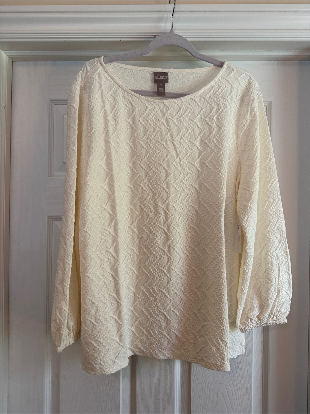 Chico's White Textured Tunic Top